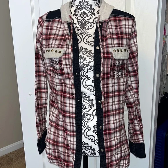 Buckle BKE Eased Hooded Button Down - Picture 4 of 12